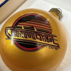 Vintage 1988 Vancouver Canucks Christmas Ball Ornament NHL Hockey